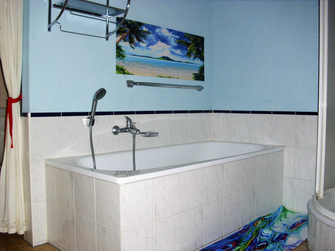 Bathroom 3, Gemutliche Gartenwohnung in Bernau, Waldshut