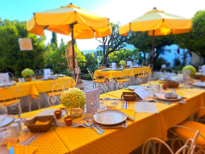 Food & Drinks 5, Hotel Le Hameau, Alpes-Maritimes