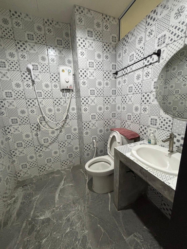 Bathroom 3, Lithai Guest House, Muang Phitsanulok