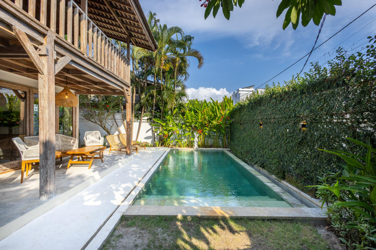 Sport & Beauty 2, Modern 3BR Villa near Beach Villa Vintage 1 Private Pool & Great Value July&August, Badung