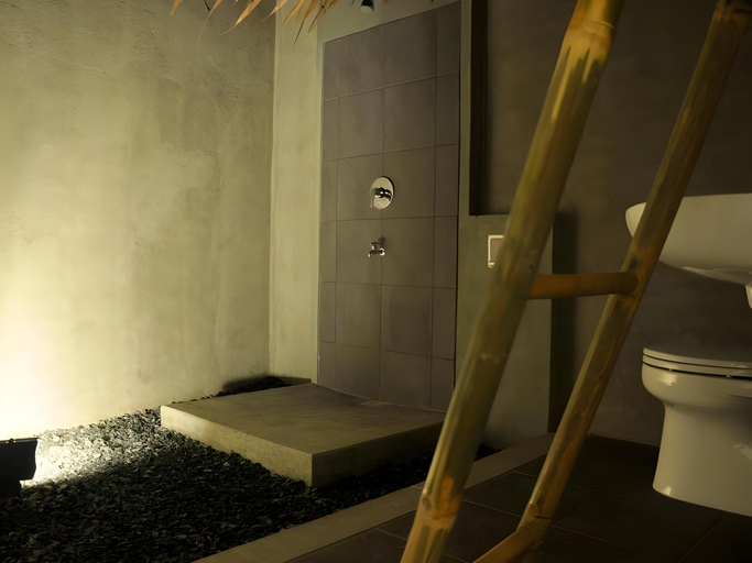 Bathroom 3, Bale Karang Cottages, Pangandaran