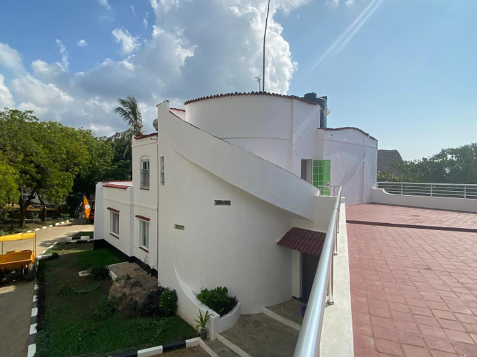 Others 2, The Beach House by Maasai, Nyali