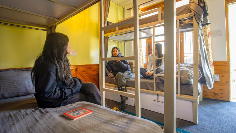 Bedroom, Dormigo, Kullu