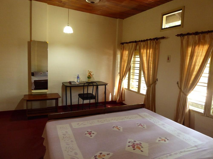 Bedroom 3, Riviera Resort, Manmunai North