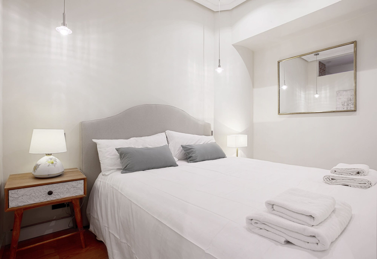 Room 3, Cozy & Bright 1 Bd Apartm one Step Away Form Retiro Park. Retiro III, Madrid