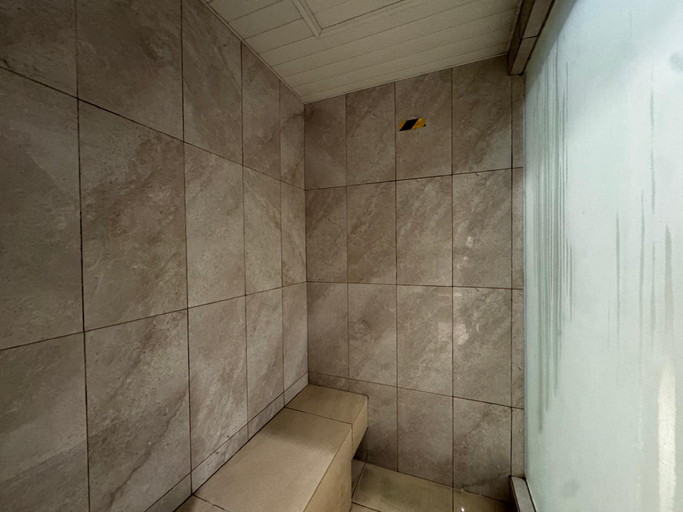 Bathroom 2, Axon Residences Kuala Lumpur Hospitality Ltd, Kuala Lumpur