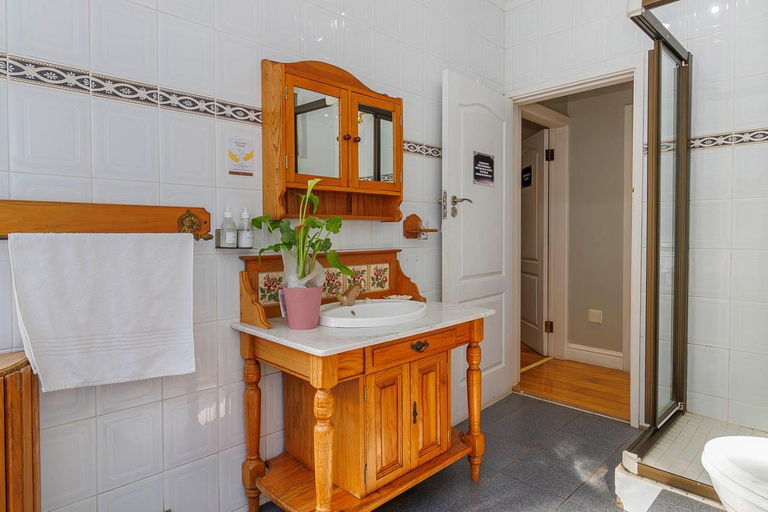 Bathroom 3, Churchill House, eThekwini