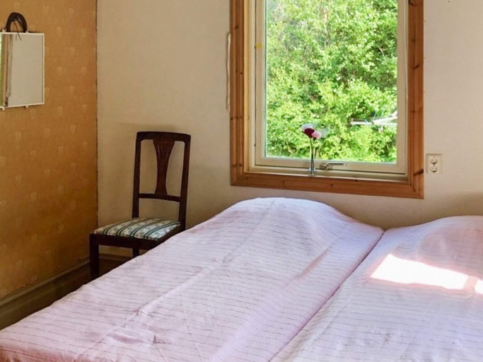 Bedroom 2, person holiday home in KUNGSHAMN, Sotenäs