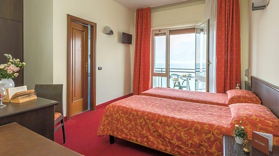 Bedroom 4, Hotel Drago, Verona