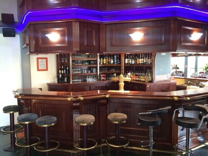 Food & Drinks 5, Kyriad Saint Fargeau Ponthierry - Apollonia, Seine-et-Marne