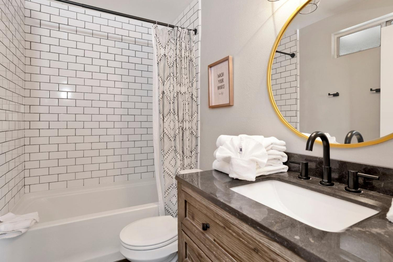 Bathroom 4, Wildwood Lodge #2087, San Bernardino