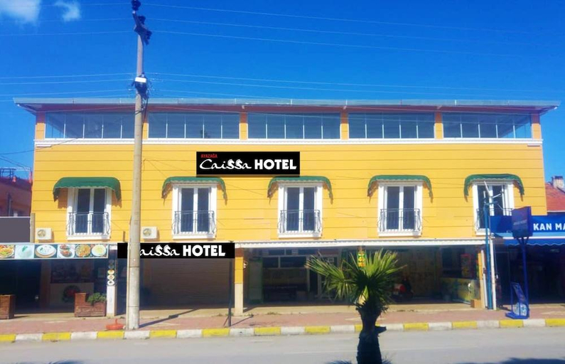 Exterior & Views