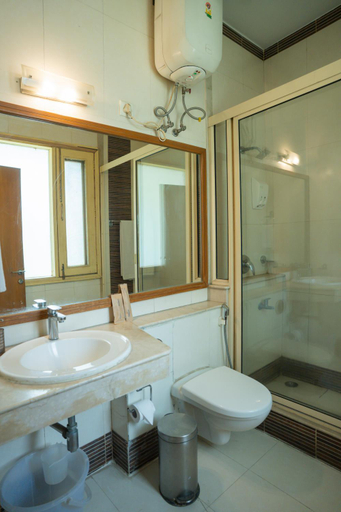 Bathroom 4, Ahuja Residency Cyber City I, Gurgaon