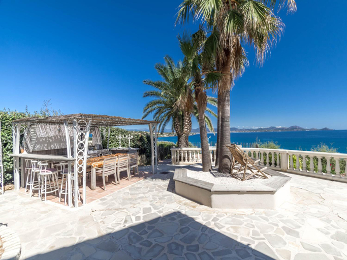 Others 5, Luxury Villa with Jacuzzi in Les Issambres, Var