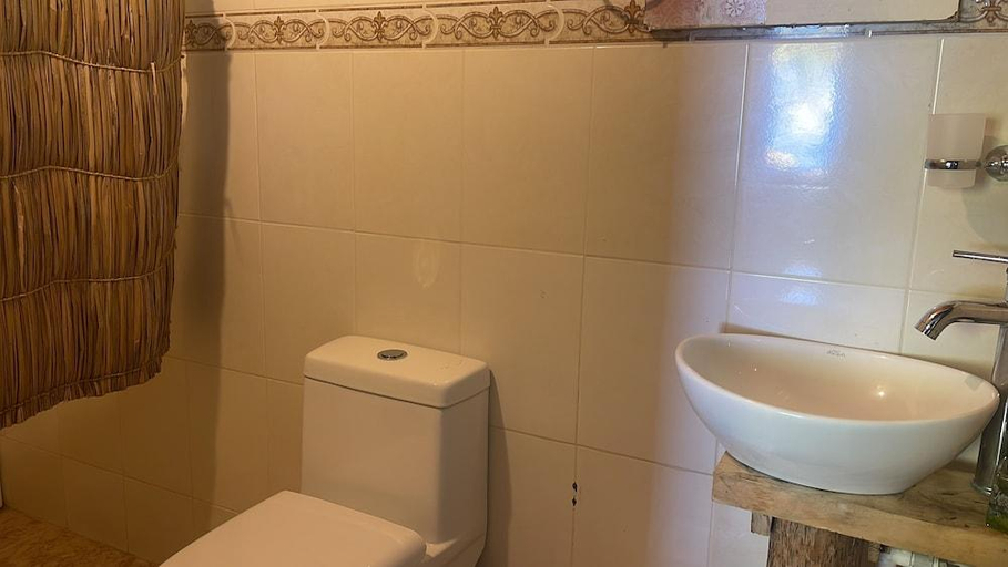 Bathroom, alanacasadeplaya, San Bernardo del Viento