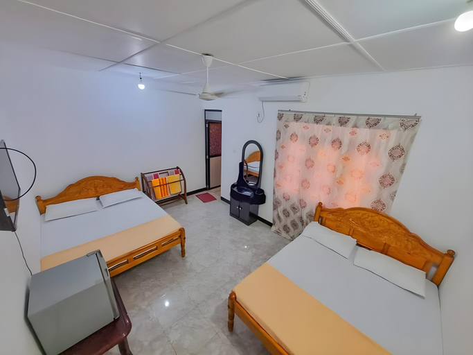 Bedroom 2, Rainbow Villa Nilaveli, Kuchchaveli
