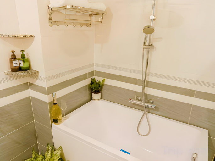 Bathroom 3, AUI Nguyen Trai, Ngô Quyền