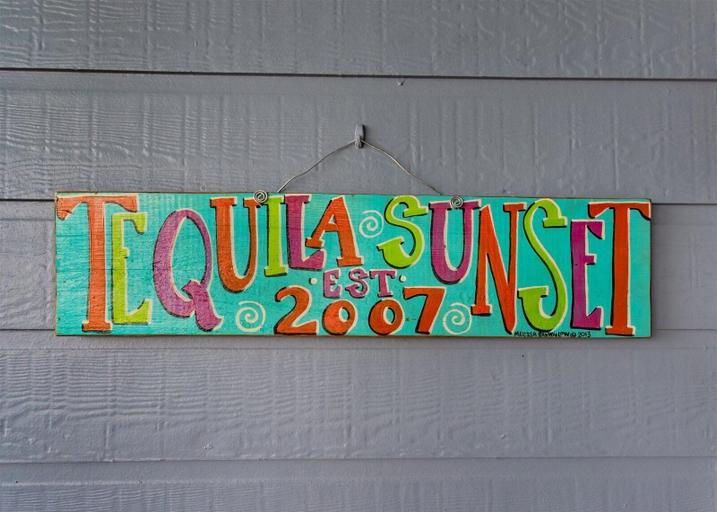 Exterior & Views 2, Tequila Sunset by Miss Kitty’s, Aransas