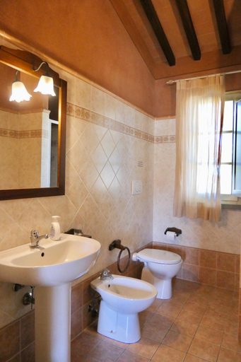 Bathroom 3, ISA-Residence with swimming-pool in Monteverdi Marittimo, Pisa