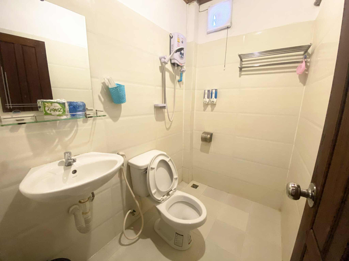 Bathroom 4, Villayvanh Place House, Luang Prabang