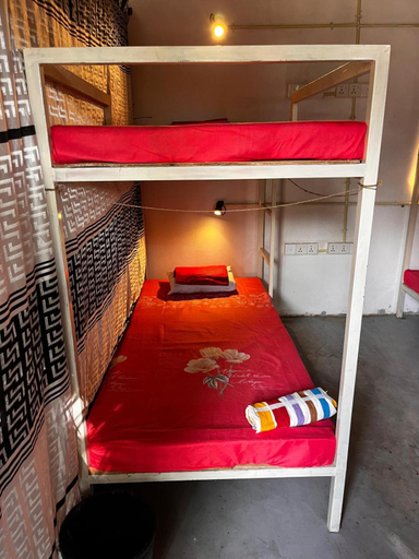 Bedroom 2, Surfing Lion Hostel Arugam Bay, Pothuvil