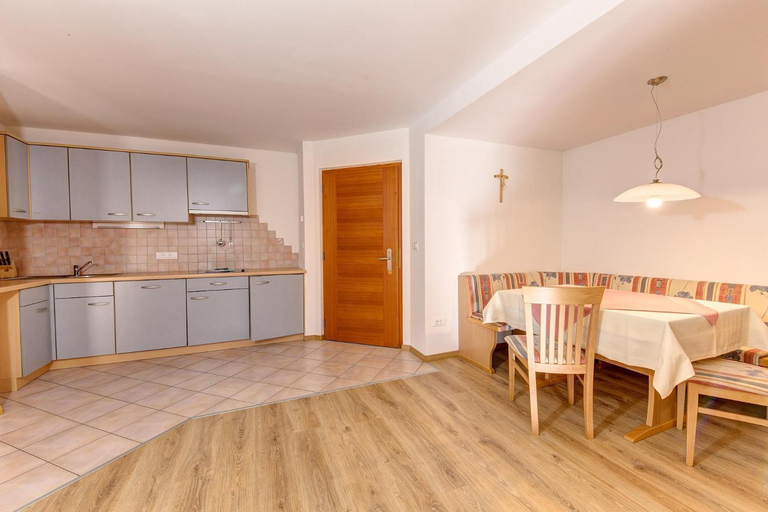 Others 3, Apparthotel Marteshof, Bolzano