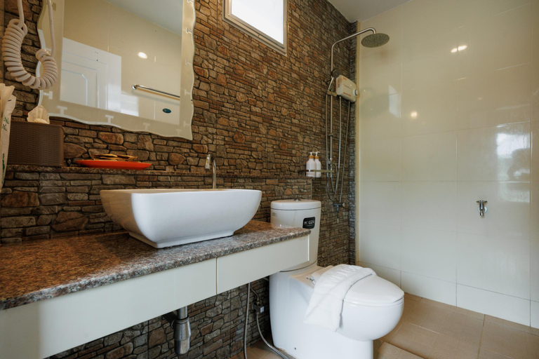 Bathroom 3, Naris phu view resort, Khuan Don