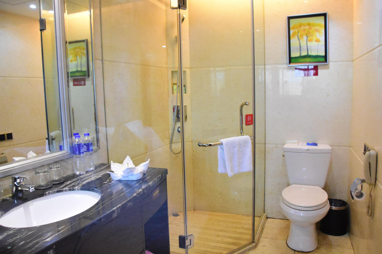 Bathroom, New Asia Liuye International Hotel, Changde