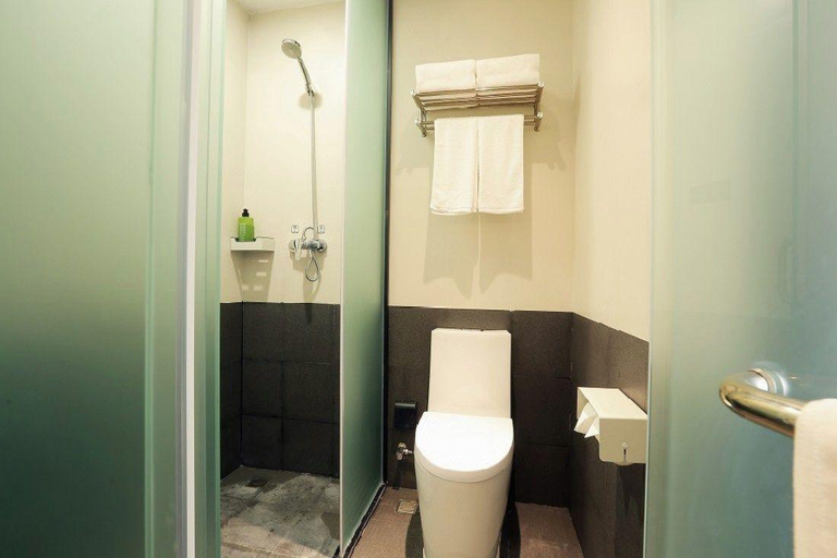 Bathroom 3, Hi Inn Zhangjiakou Guyuan Zhonghuan West Road, Zhangjiakou