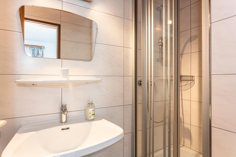 Bathroom 3, Ferienhaus Alpenrose, Zell am See