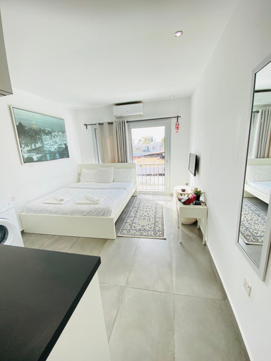 Others 3, Papadavid Apartments