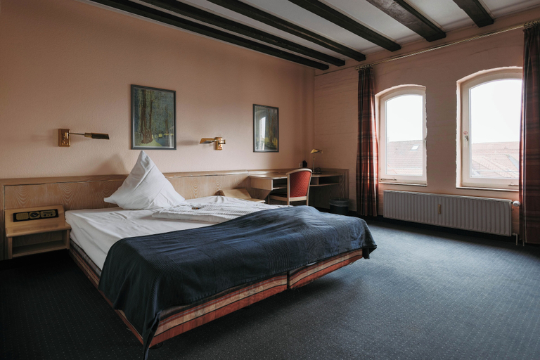 Bedroom 3, Zur Mühle - Hotel am Fleth, Stade