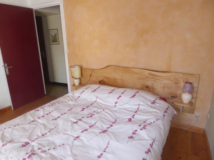 3, chambre d'hote calme au milieu d'un jardin au Freney d'oisans, Isère