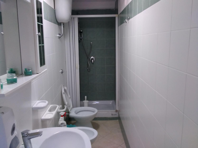 Bathroom 3, Residence rosa blu, Salerno