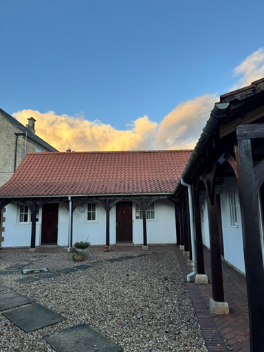 Others 5, Oakrooms, Lincolnshire