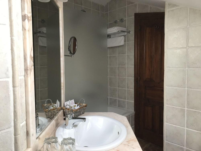 Bathroom 4, Posada Spa San Marcos, Cantabria