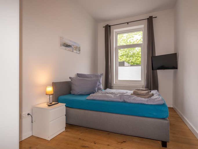 Bedroom 2, Traum-Ferienwohnung Mozart !, Wilhelmshaven