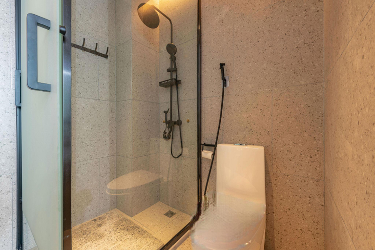 Bathroom 3, Yangshuo Yi Lan Hotel, Guilin