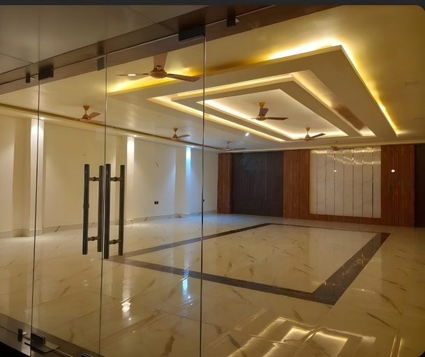 Business Facilities 5, HOTEL GARG, Puruliya
