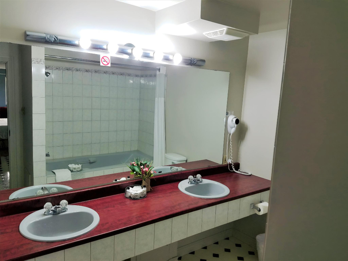 Bathroom 4, Ramada By Wyndham Florenceville, Carleton