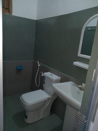 Bathroom, AMILA GUEST HOUSE, Trincomalee Town and Gravets