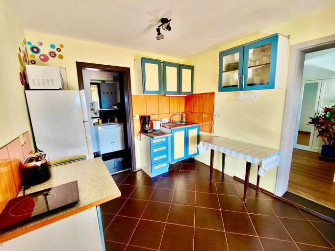 Others 4, Casa De Sub Padure, Bran