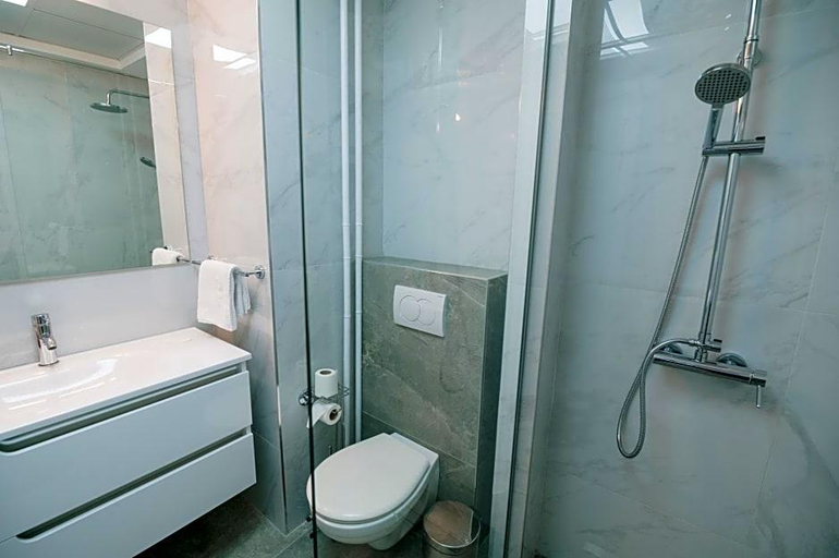 Bathroom 4, Slavija Hotel, Belgrade