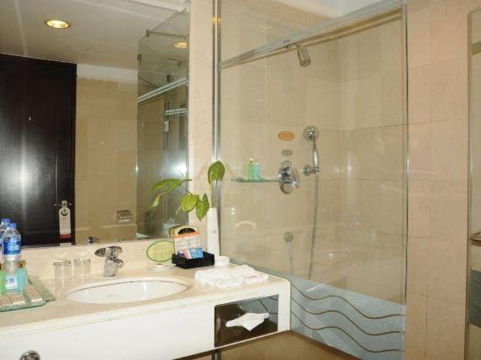 Bathroom 5, Dongguan Metropolitan Yijing Hotel, Dongguan