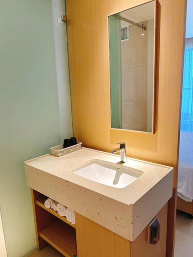 Bathroom 4, Arena, Cam Lâm