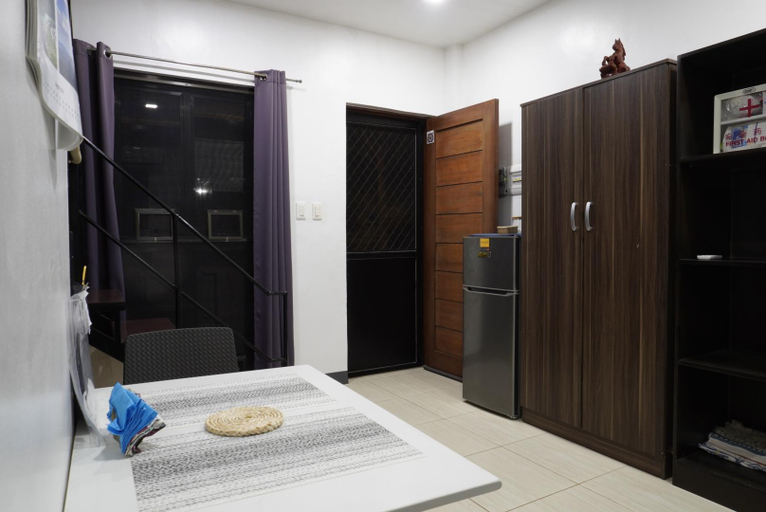 Interior view 3, M&K's Guesthouse, Studio B , Dauis