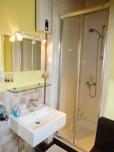 Bathroom 3, Kranenturm Hotel, Mainz-Bingen