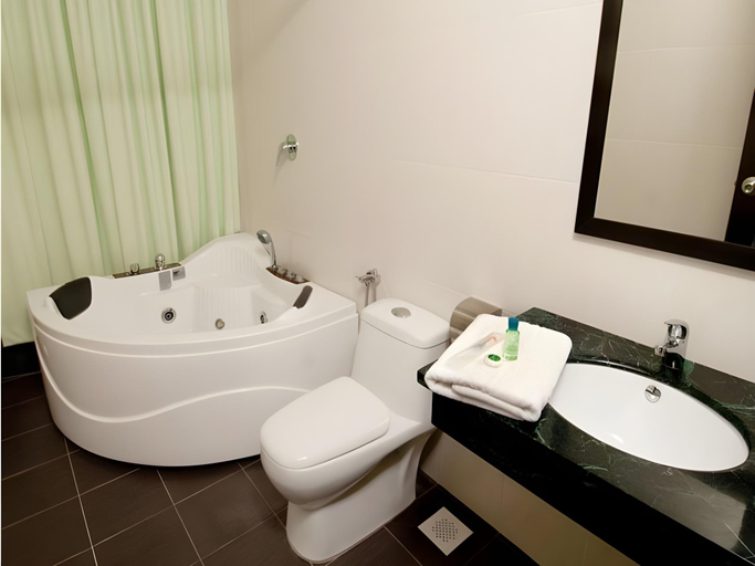 Bathroom 5, S Bee Hotel, Johor Bahru