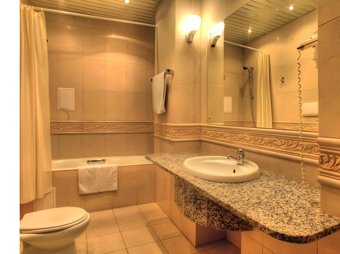 Bathroom 2, Peking Hotel, Northern