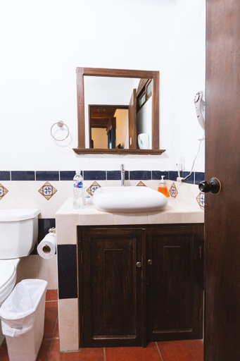 Bathroom 3, Hotel Las Marias, Taxisco
